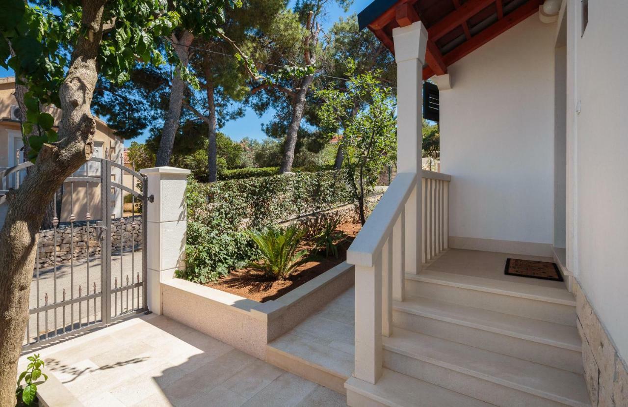 Holiday Home Brac Supetar Exterior photo
